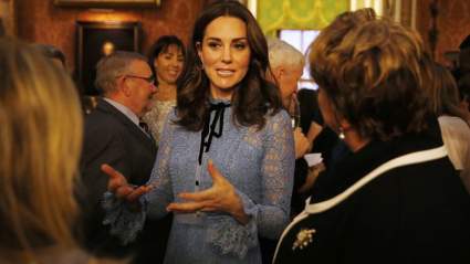 FOTOS: Kate Middleton Debuta Baby Bump en Buckingham Palace