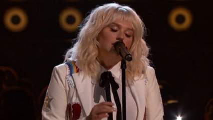 Kesha cumple con Ben Folds en el 2016 BBMAs