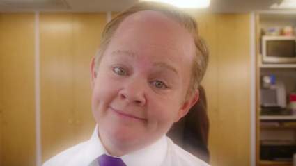 Melissa McCarthy transforma a Sean Spicer en SNL Promo