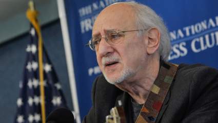 Peter Yarrow, de ‘Peter, Paul & Mary’, compartió amor duradero con la esposa Mary Beth McCarthy