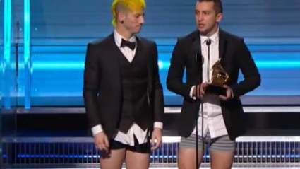 WATCH: Veintiuno Pilotos Strips to Underwear for Grammys Speech