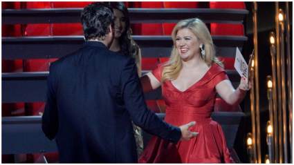 El marido de Kelly Clarkson es el gerente de Blake Shelton
