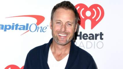 Popular Bachelor Nation Member Cree que Chris Harrison debería ser ‘removido ’