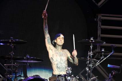Final de ‘America’s Got Talent’: AcroArmy realiza con Travis Barker