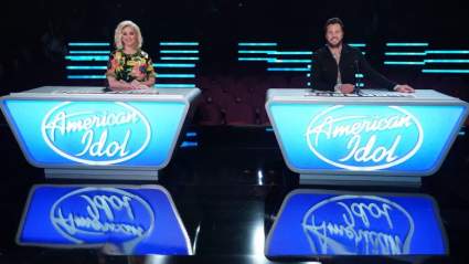 Aficionados al ‘American Idol’ en el Show After Heartbreaking Elimination