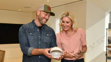 Jenny Marrs comparte tocando el tributo a “Uncle Bob” tardío