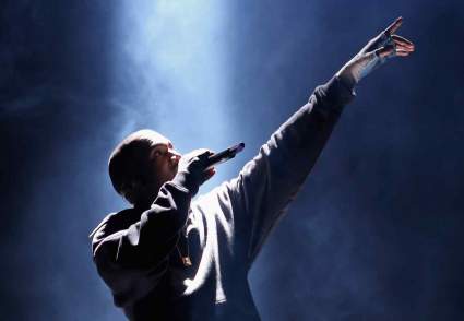 Todas las características & Puntos Invitados en Kanye West ‘Jesús es rey ’