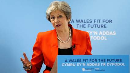 ¿Por qué no Theresa? Mayo ¿Asistir a la boda real?