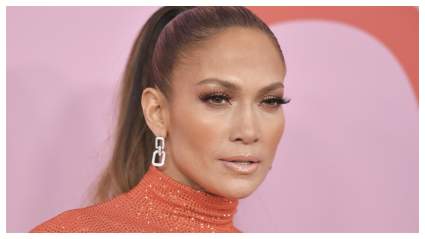 ‘Stunning’ Photo Shows Jennifer Lopez para ‘Primera vez’ desde el procesamiento del divorcio